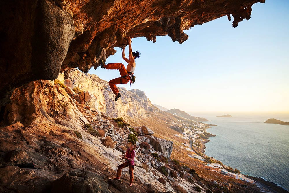 Desafía tus límites y conquista la cima: Explora el mundo de la escalada